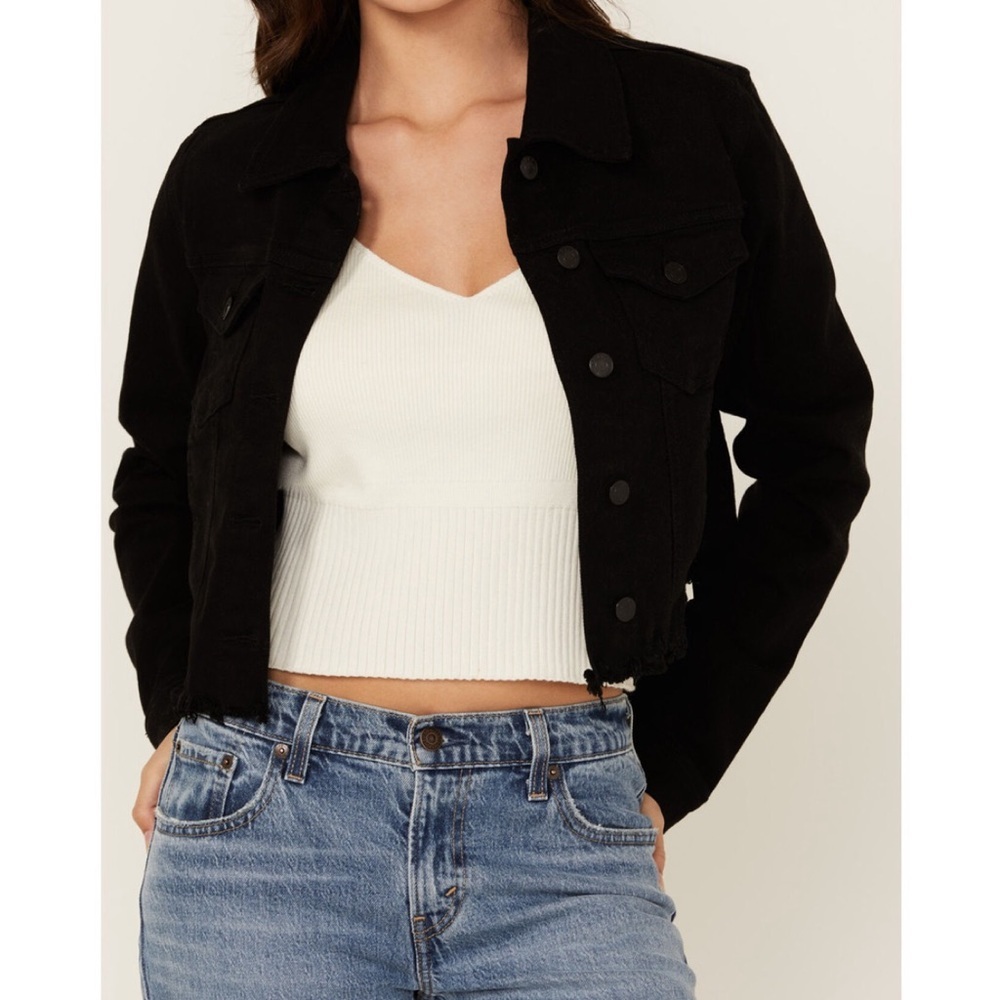 CELLO WOMEN'S FRAYED CROPPED DENIM JACKET